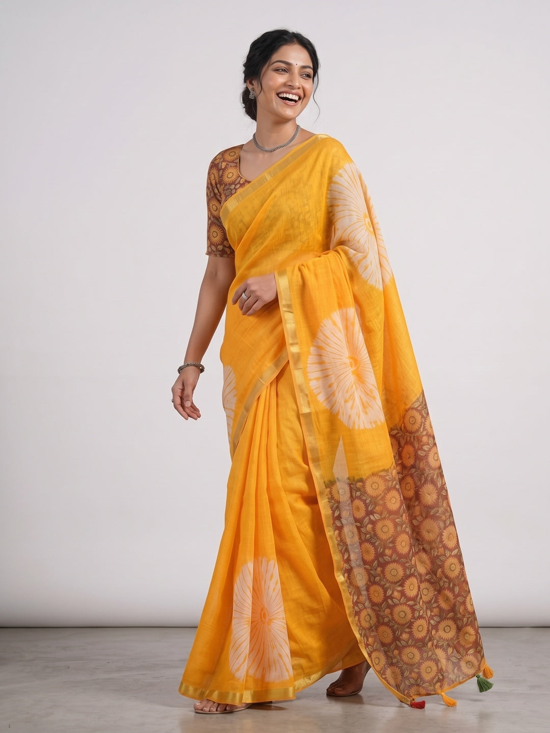 Yellow Linen Saree with White Abstract Design Lightweight Comfortable Outfit - Image 4