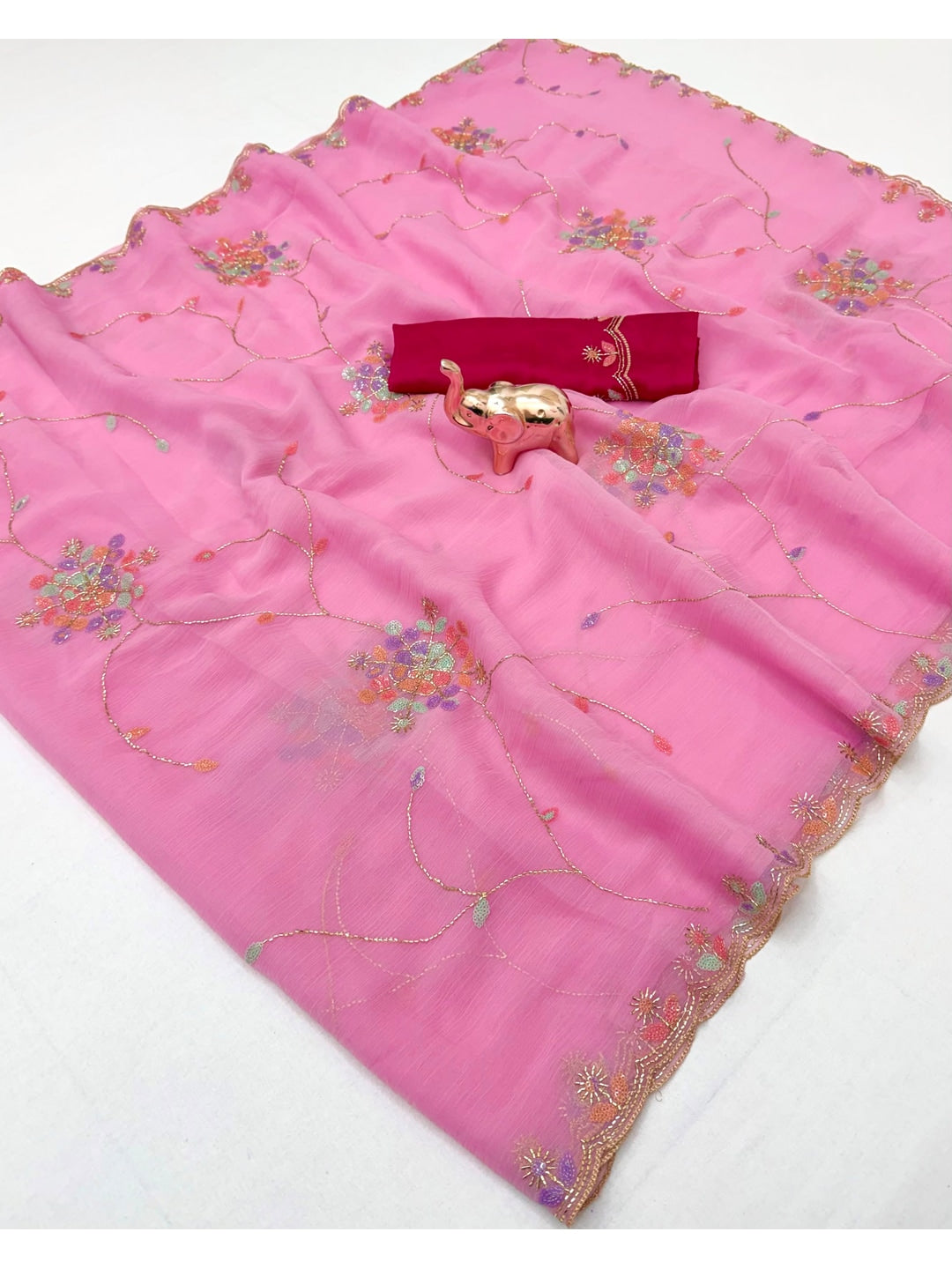 Peachmode Pink Floral Hand Work Georgette Chiffon Saree - Image 4