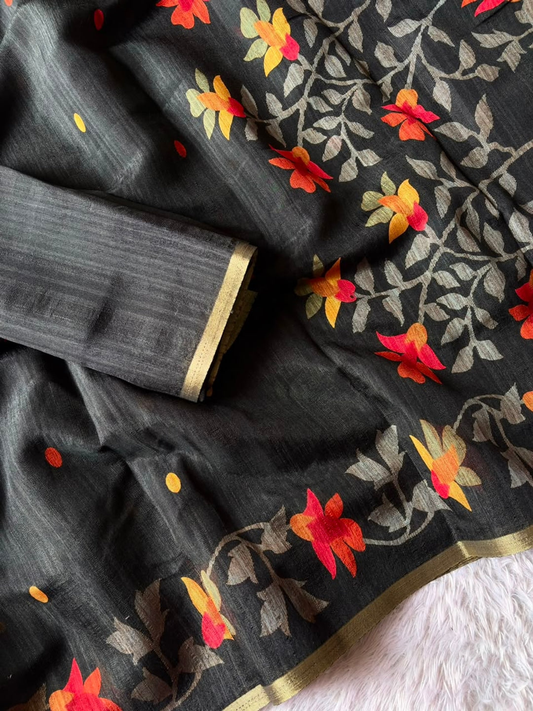 Peachmode Black Woven Floral Cotton Silk Saree - Image 3