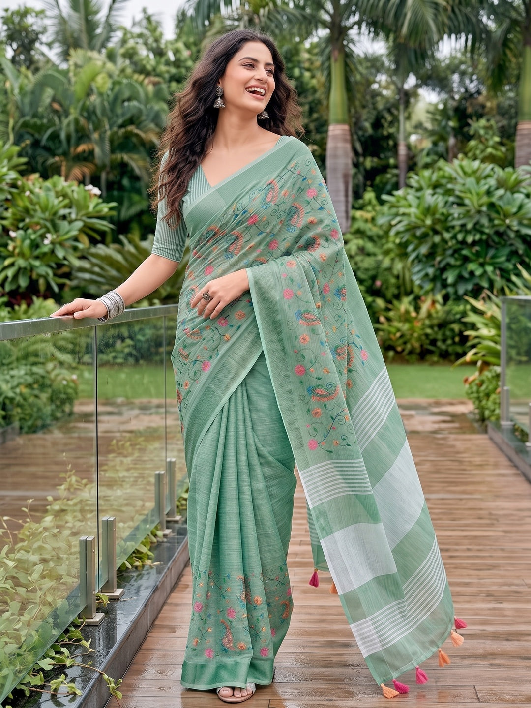 Elegant Rama Green Floral & Paisley Embroidered Linen Saree With Intricate Thread Work - Image 8