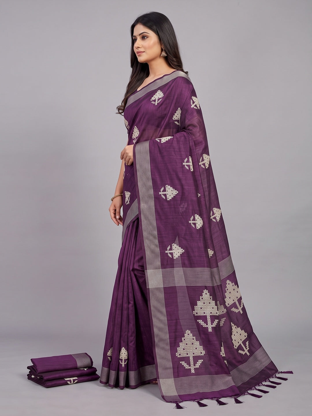 Purple Embroidered Art Silk Saree Adorned with Classic Zari Weaving Details - Image 3