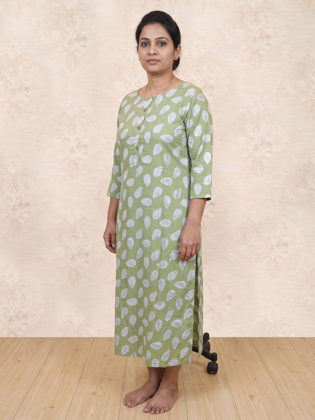 Green Floral Printed Rayon Kurti - Image 2