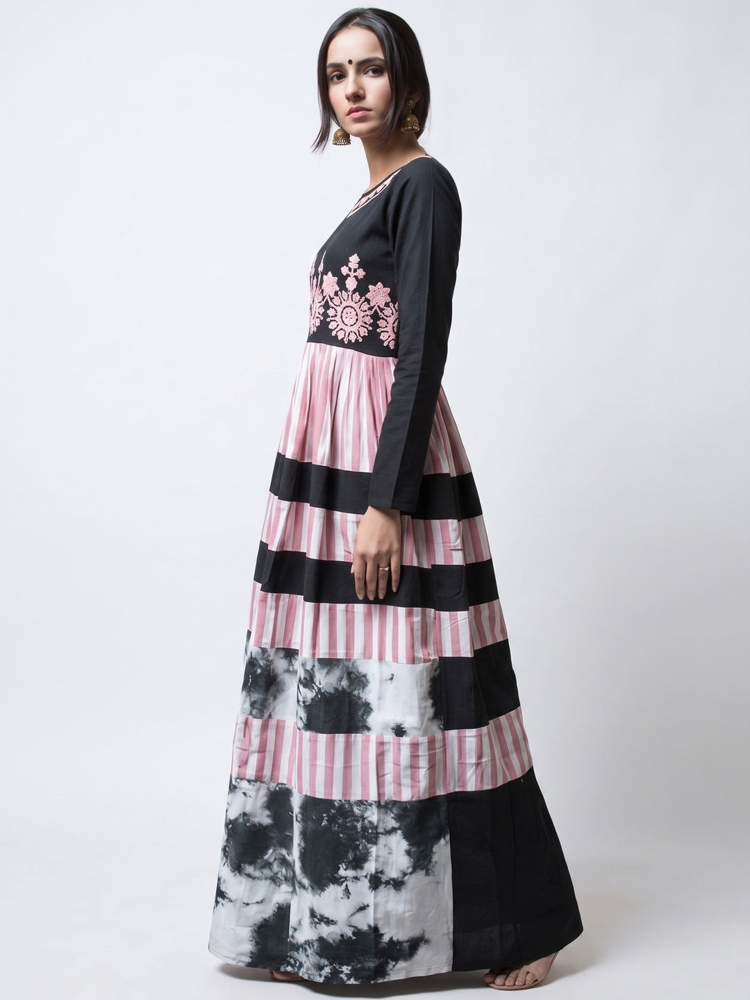 Black-Pink Embroidered Linen Long Kurti - Image 3