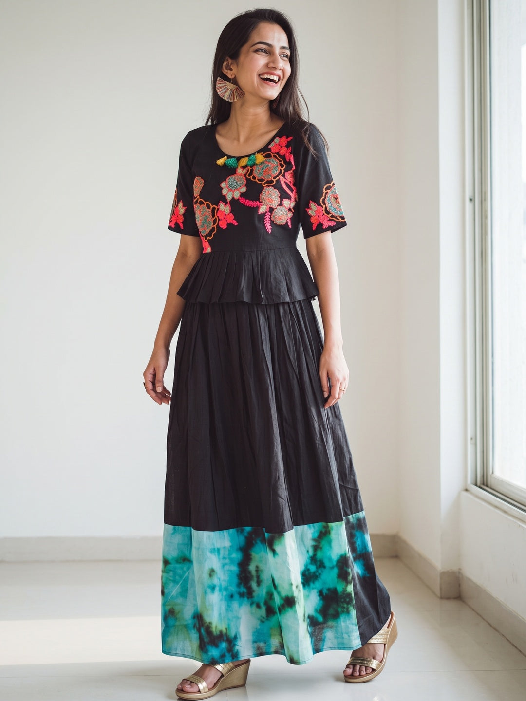 Black Floral Embroidered Linen Kurti Set - Image 4