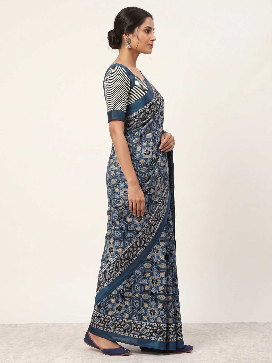 Modern Style Teal Ajrakh Printed Crepe Silk Saree for Elegant Party Occasions - Image 3