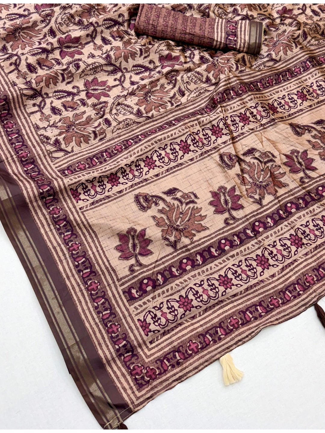 Peachmode Mauve Kalamkari Floral Printed Art Silk Saree - Image 4