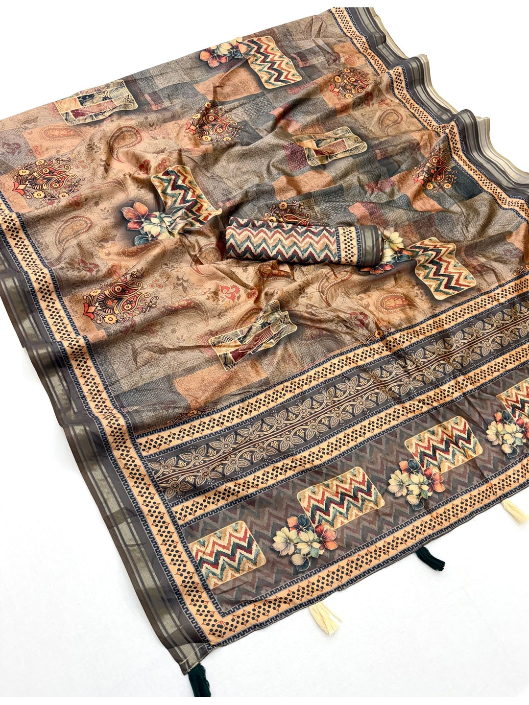 Peachmode Grey Patchwork Paisley Printed Art Silk Saree - Image 2