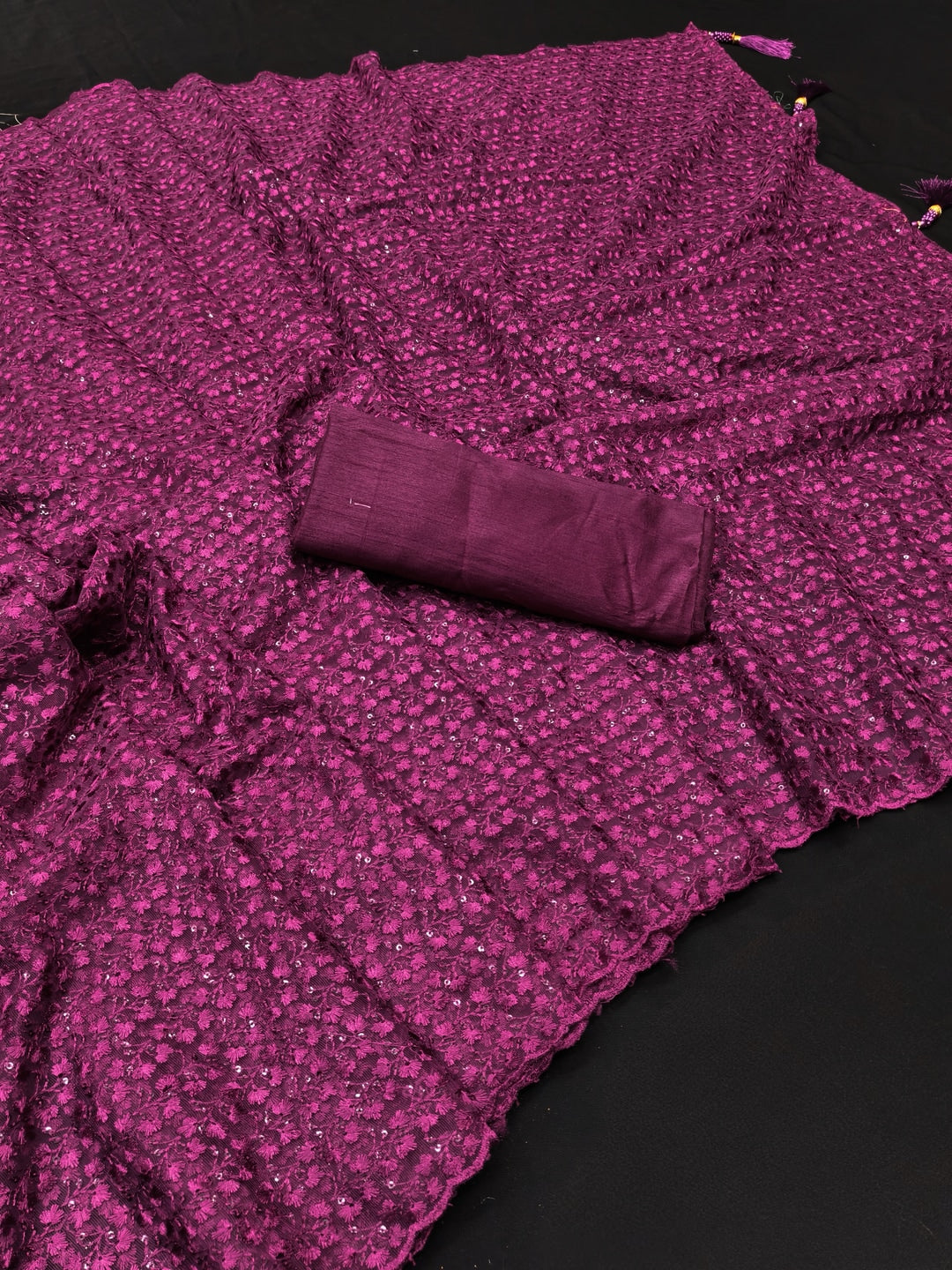 Peachmode Wine Sequin Thread Work Net Saree - Image 2