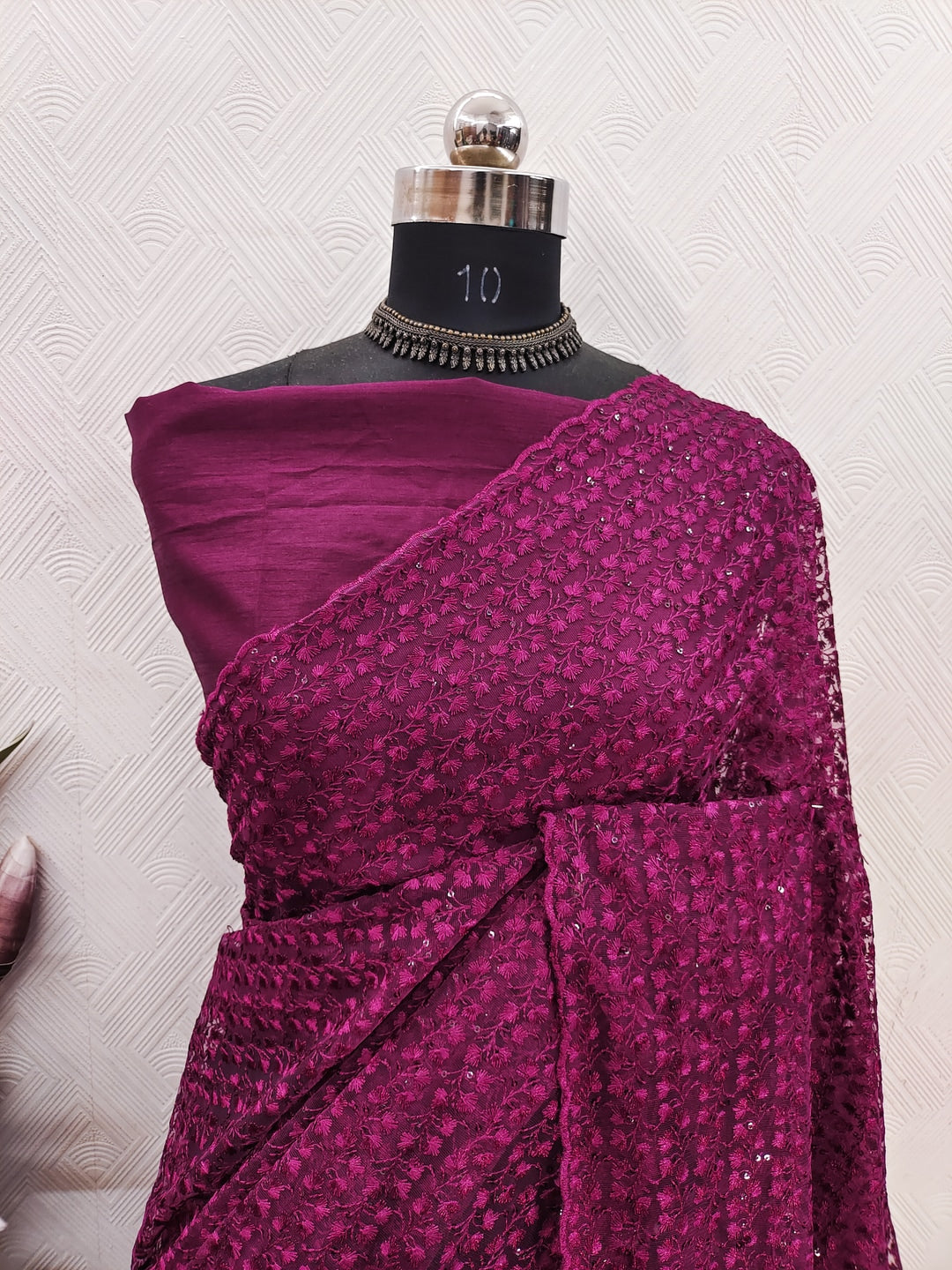 Peachmode Wine Sequin Thread Work Net Saree - Image 5