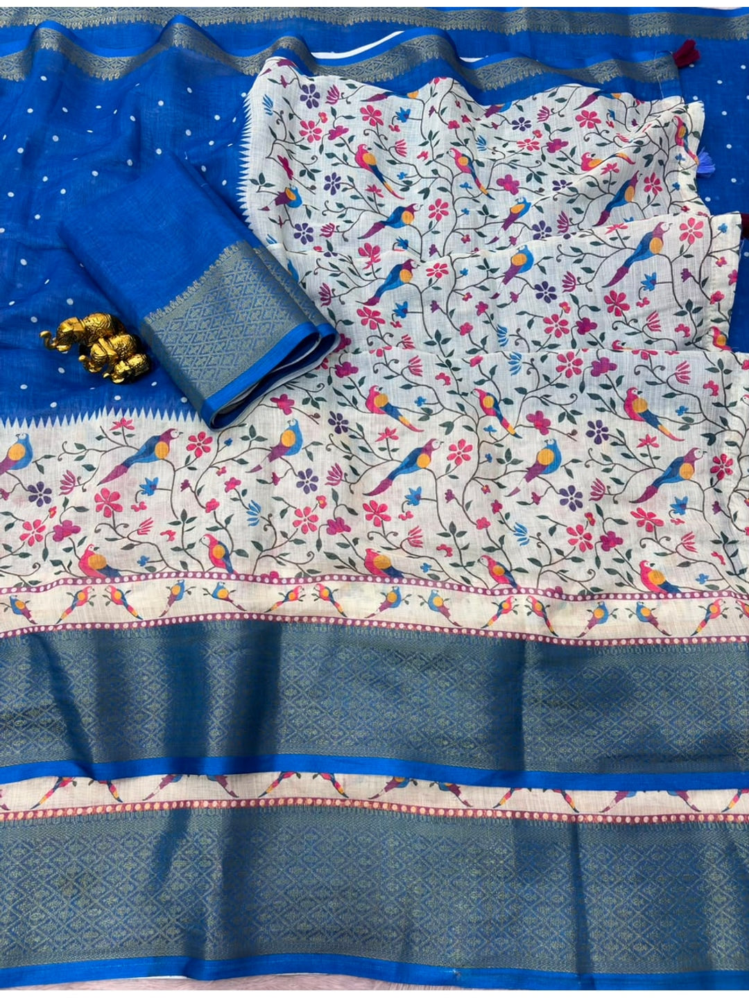 Peachmode Blue Kalamkari Print Linen Saree With Zari Patta - Image 4