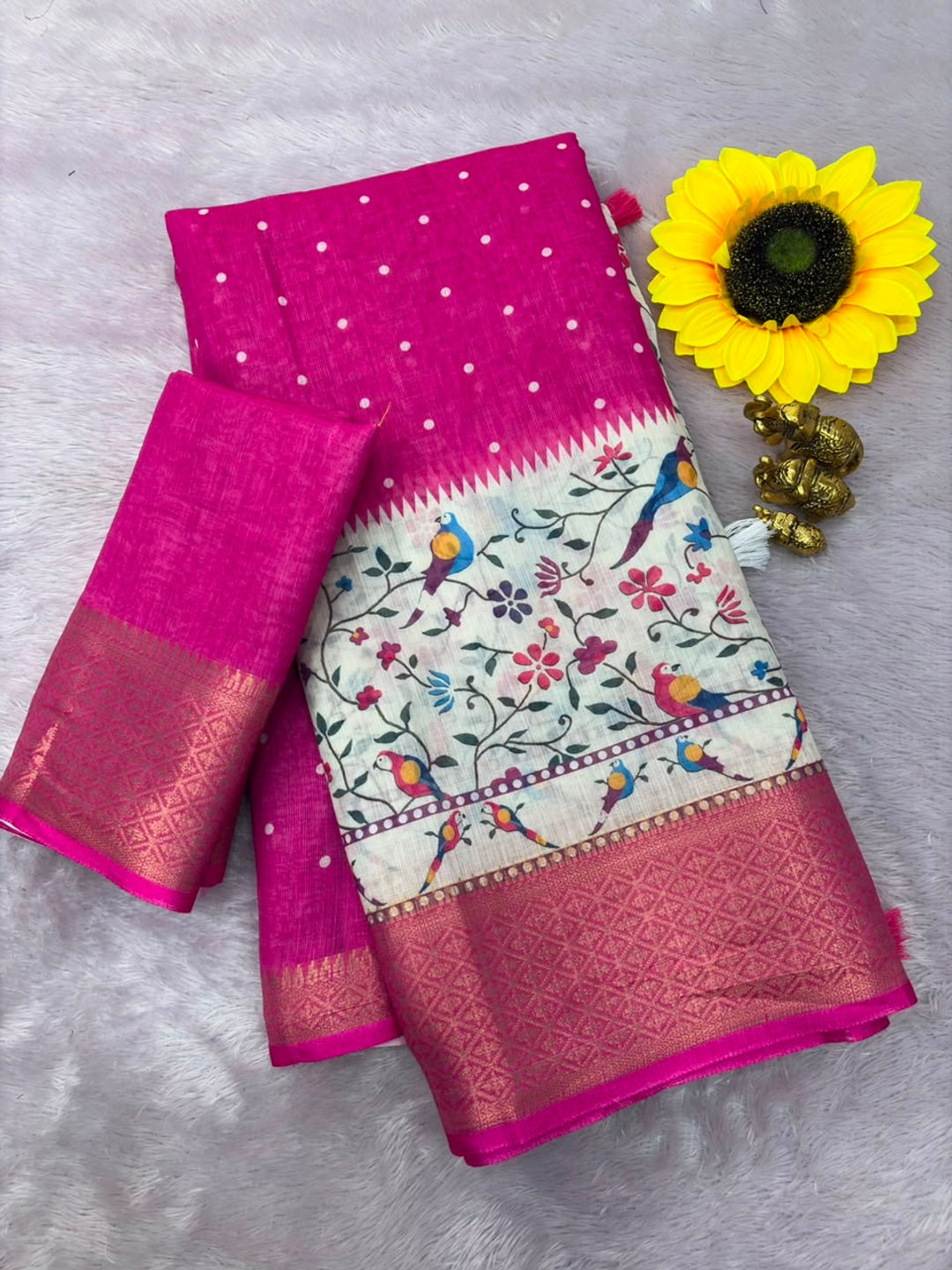 Peachmode Pink Kalamkari Print Linen Saree With Zari Patta - Image 2