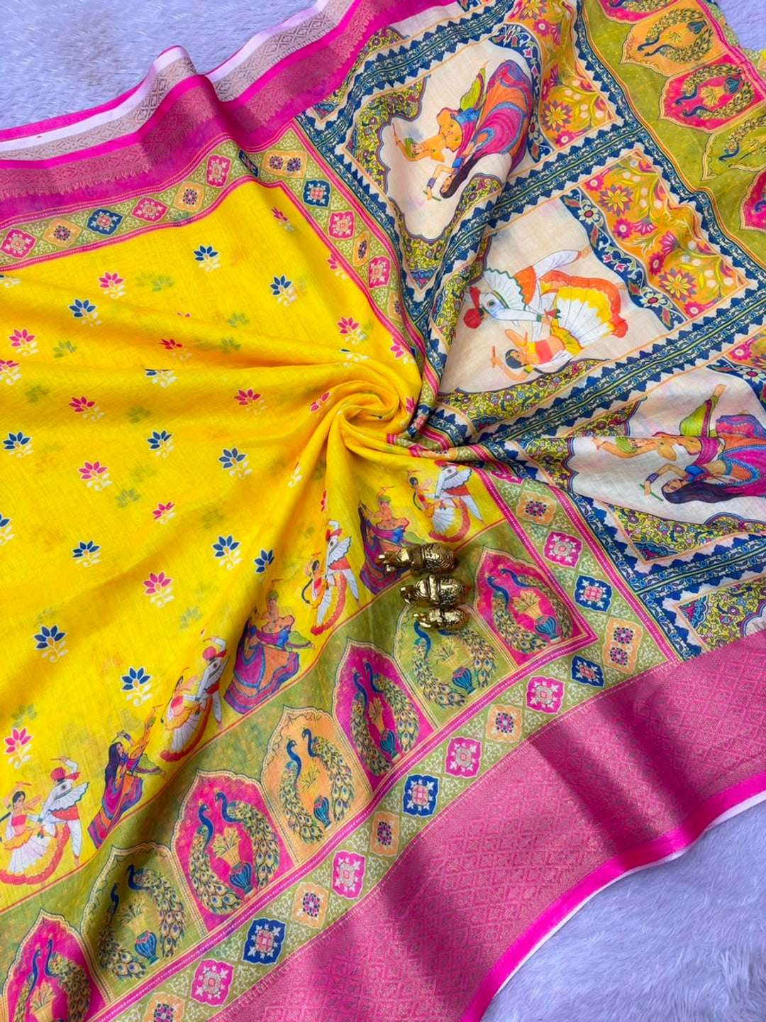 Peachmode Yellow Peacock Navratri Print Linen Saree - Image 2