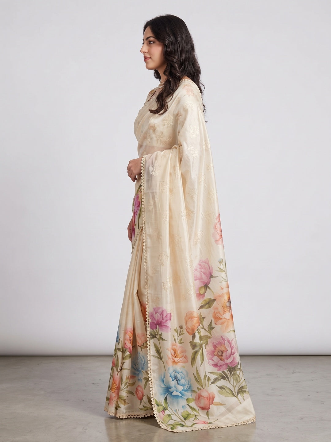 Cream Floral Printed Silk Blend Saree With Delicate Zari Work - Image 3