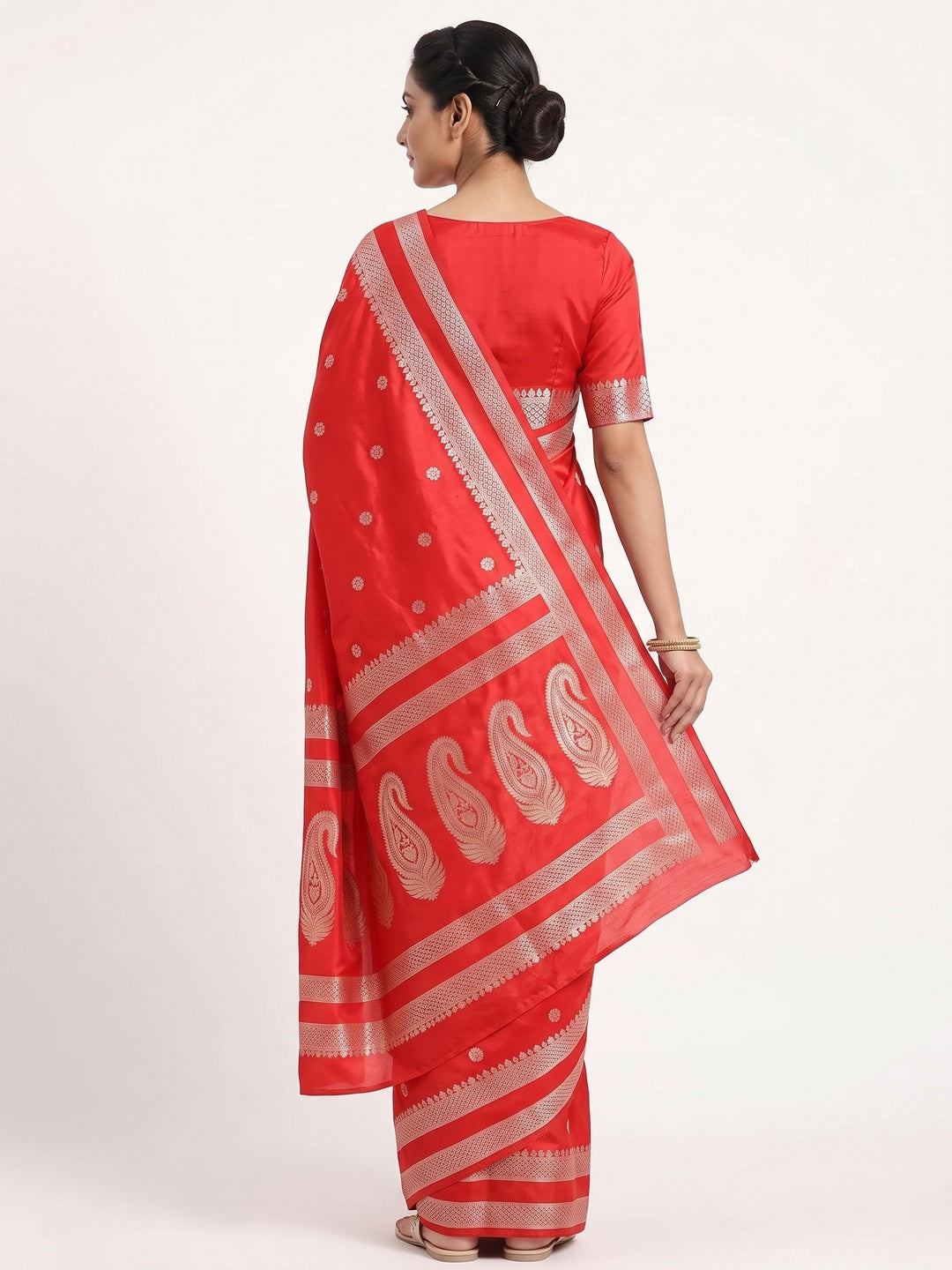Red Ornate Floral Zari Weaving Work Silk Blend Saree With Festive Shine - Image 2