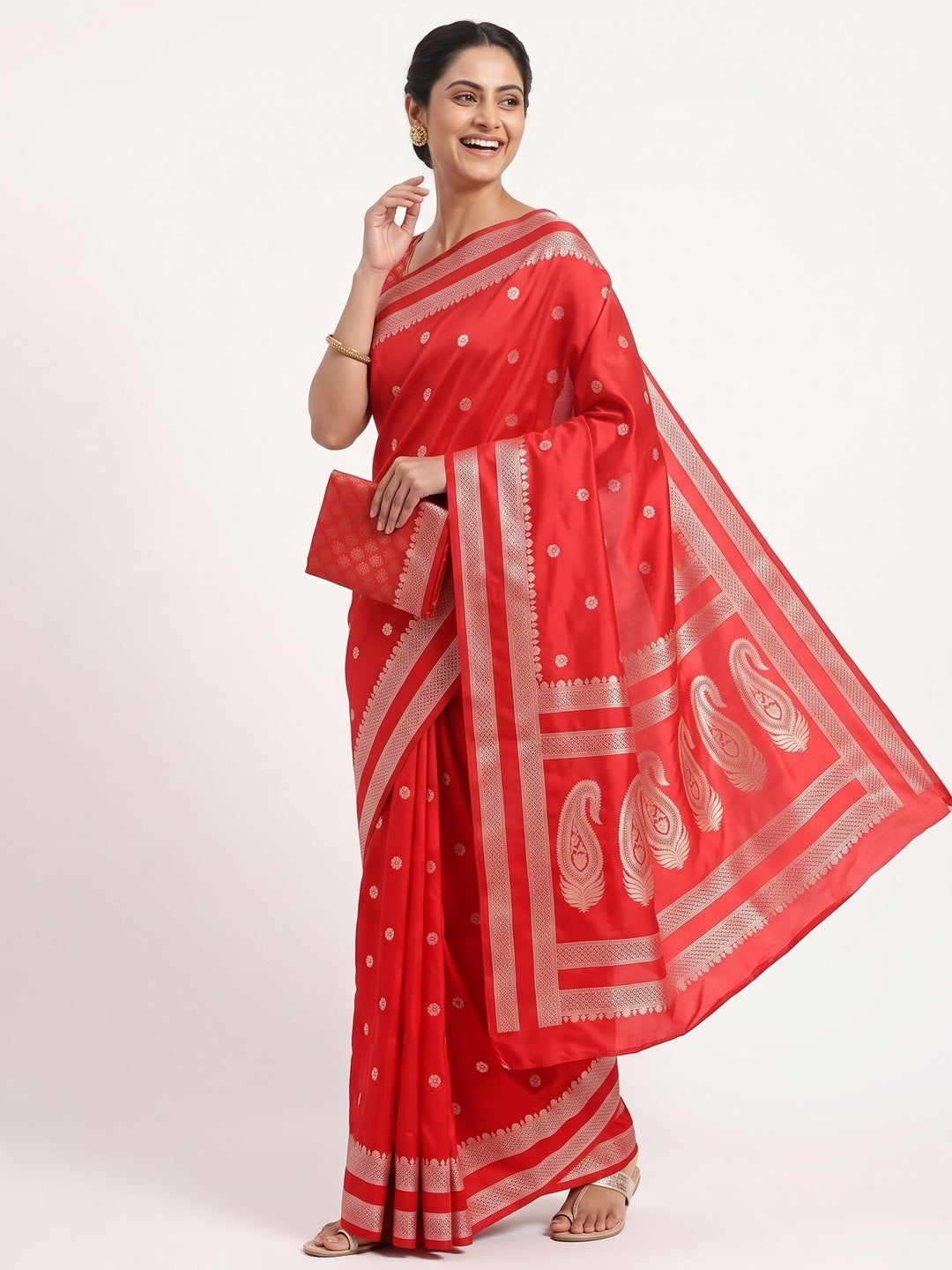 Red Ornate Floral Zari Weaving Work Silk Blend Saree With Festive Shine - Image 4