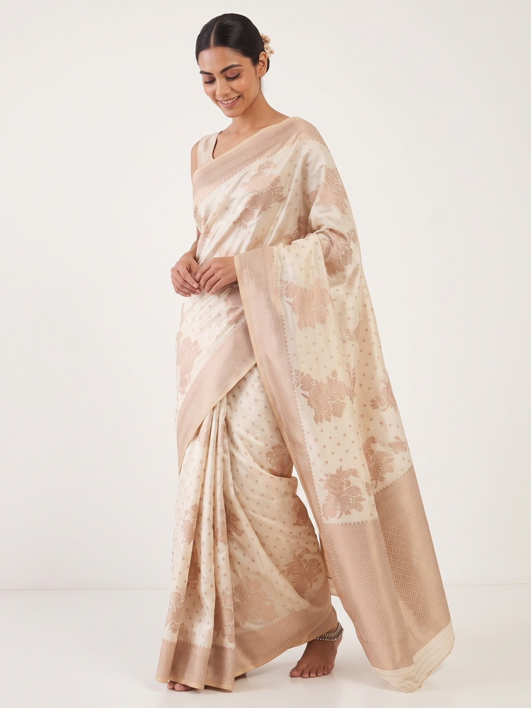 Off White Off White Floral Woven Raw Silk Saree - Image 4