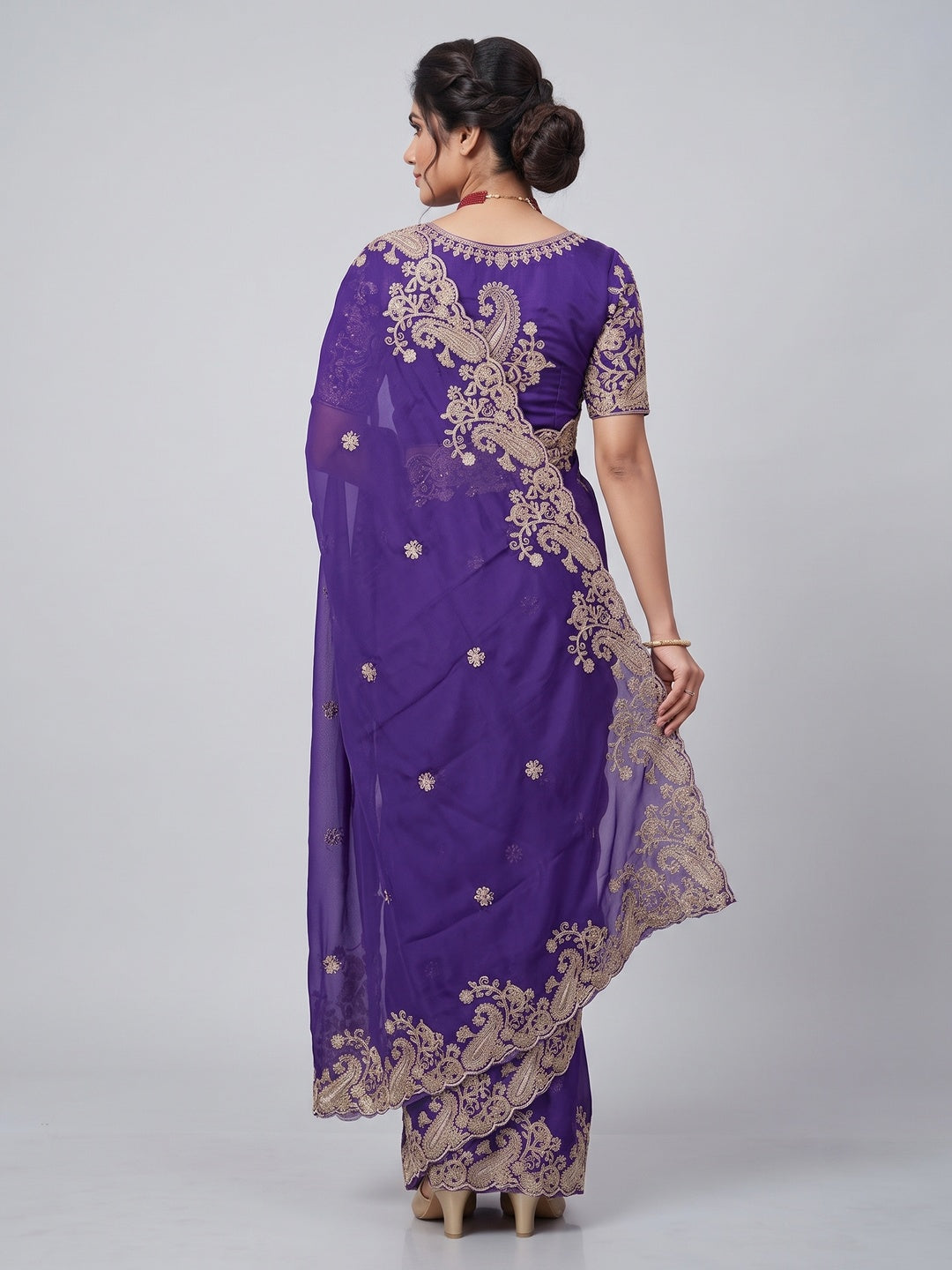 Violet Silk-Blend Saree Featuring Delicate Embroidery and Shimmering Sequins Work - Image 2