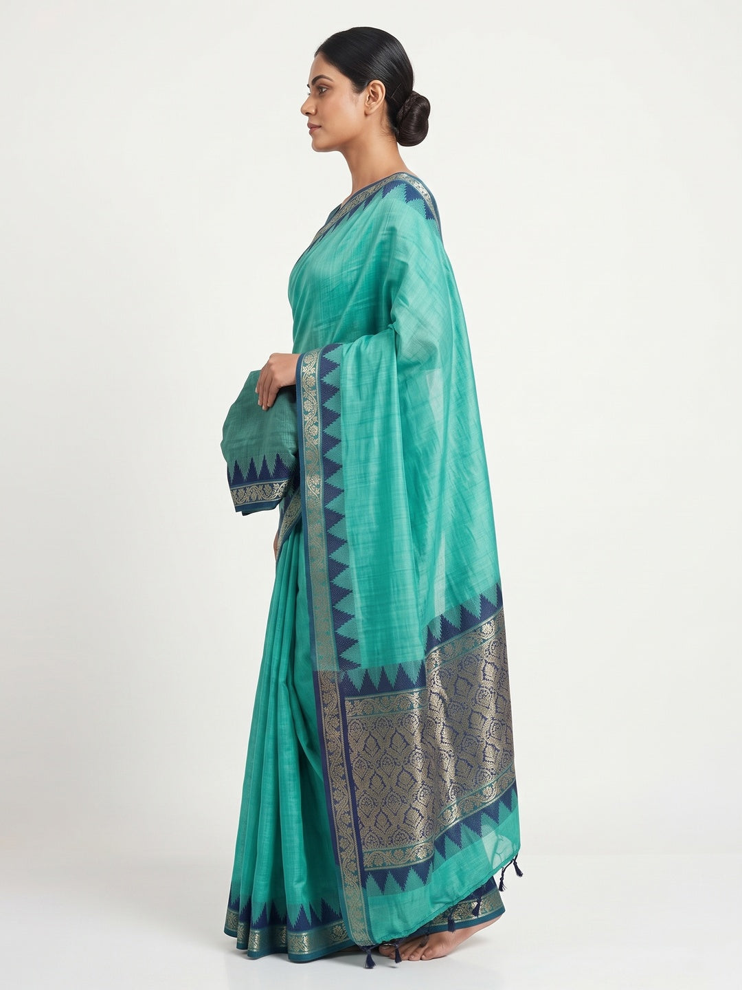 Turquoise Pure Silk Handloom Saree with Intricate Jacquard Weave - Image 3
