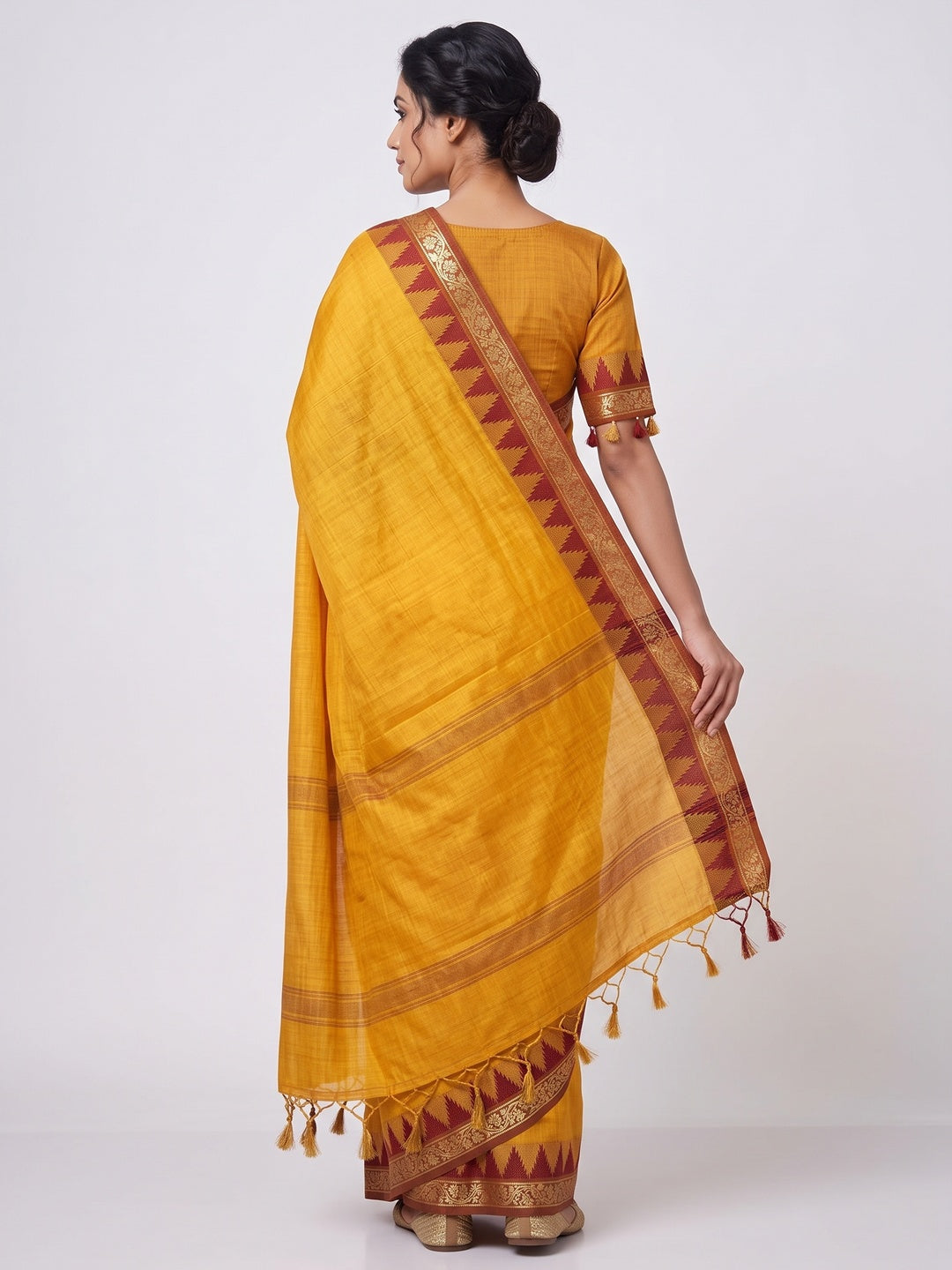 Yellow Pure Silk Handloom Saree with Intricate Jacquard Weave - Image 2