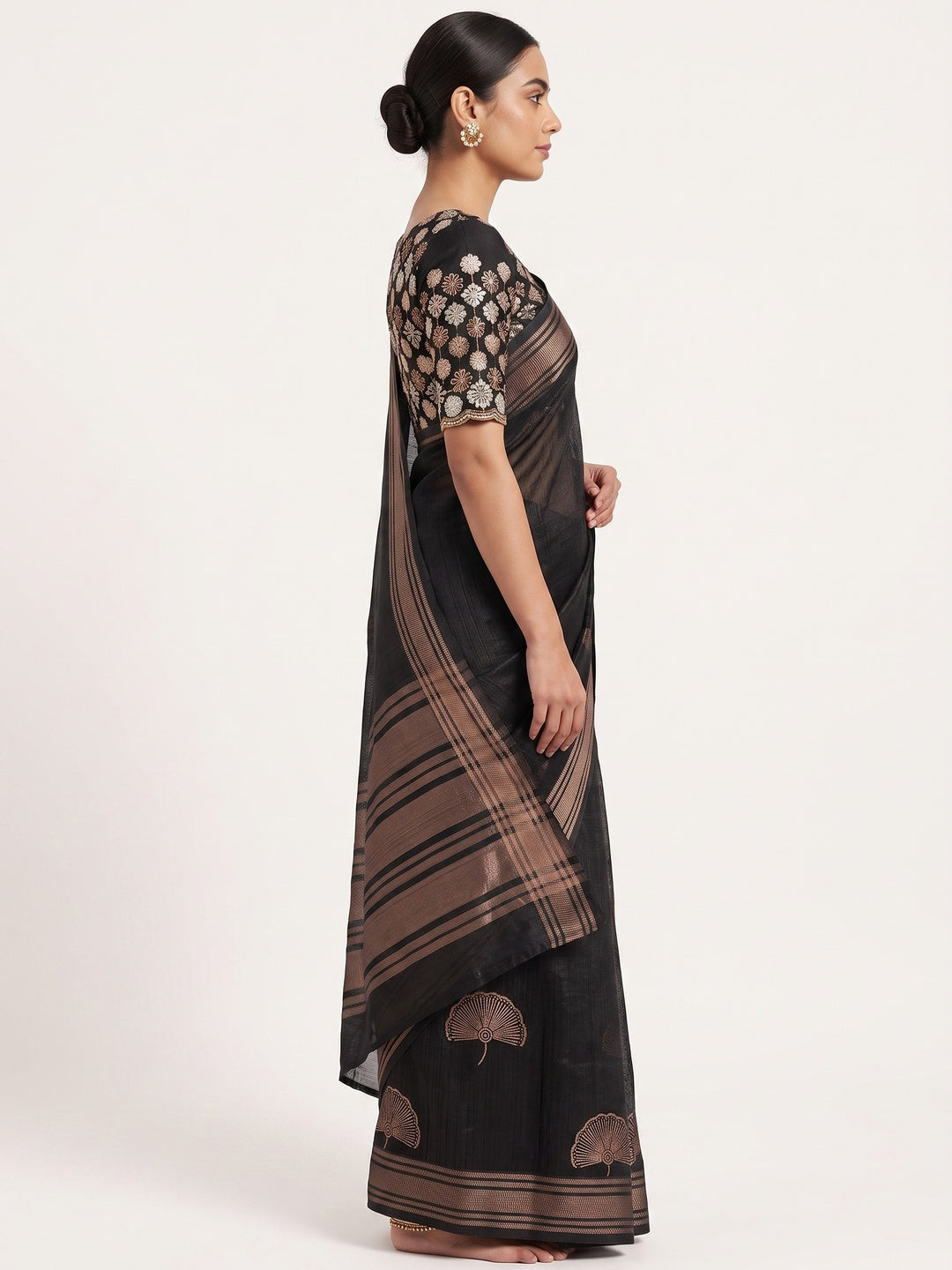 Black Foil Printed Georgette Saree - Image 4