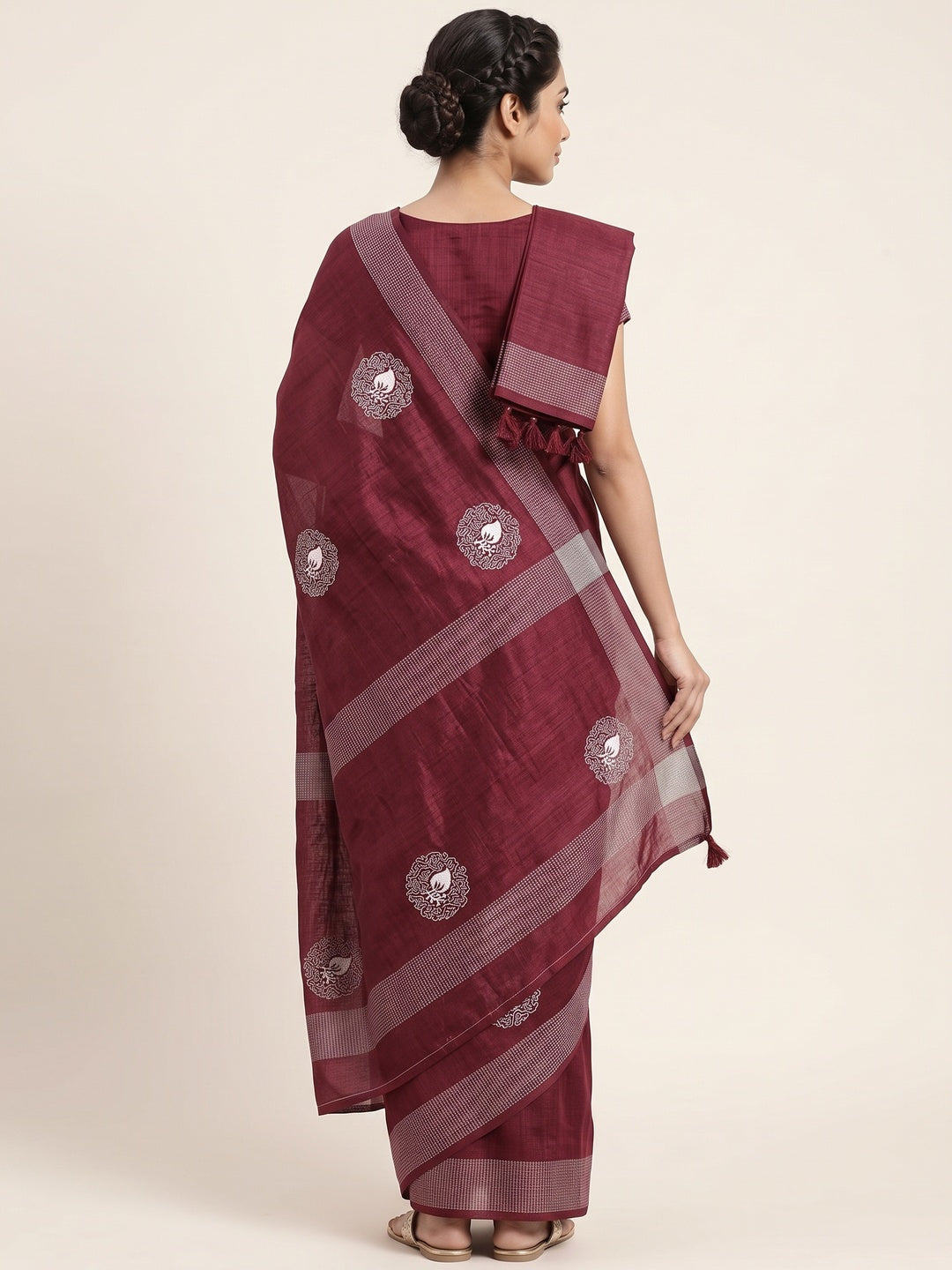 Maroon Embroidered Art Silk Saree Adorned with Classic Zari Weaving Details - Image 2