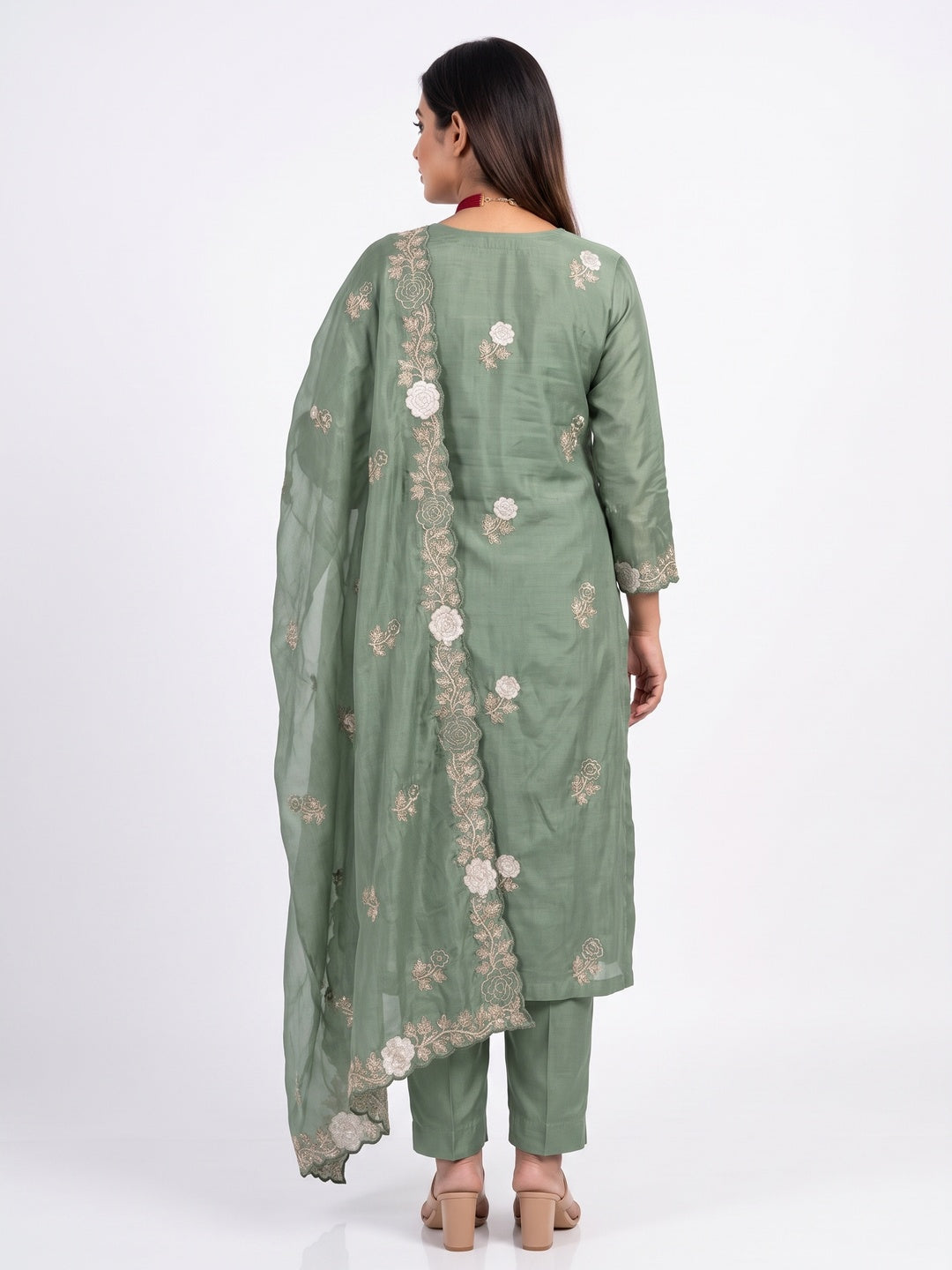 Green Lightweight Georgette Crush Saree Adorned with Delicate Floral Embroidery - Image 2