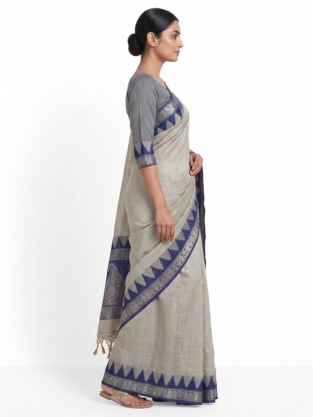 Ligth Grey Pure Silk Handloom Saree with Intricate Jacquard Weave - Image 3