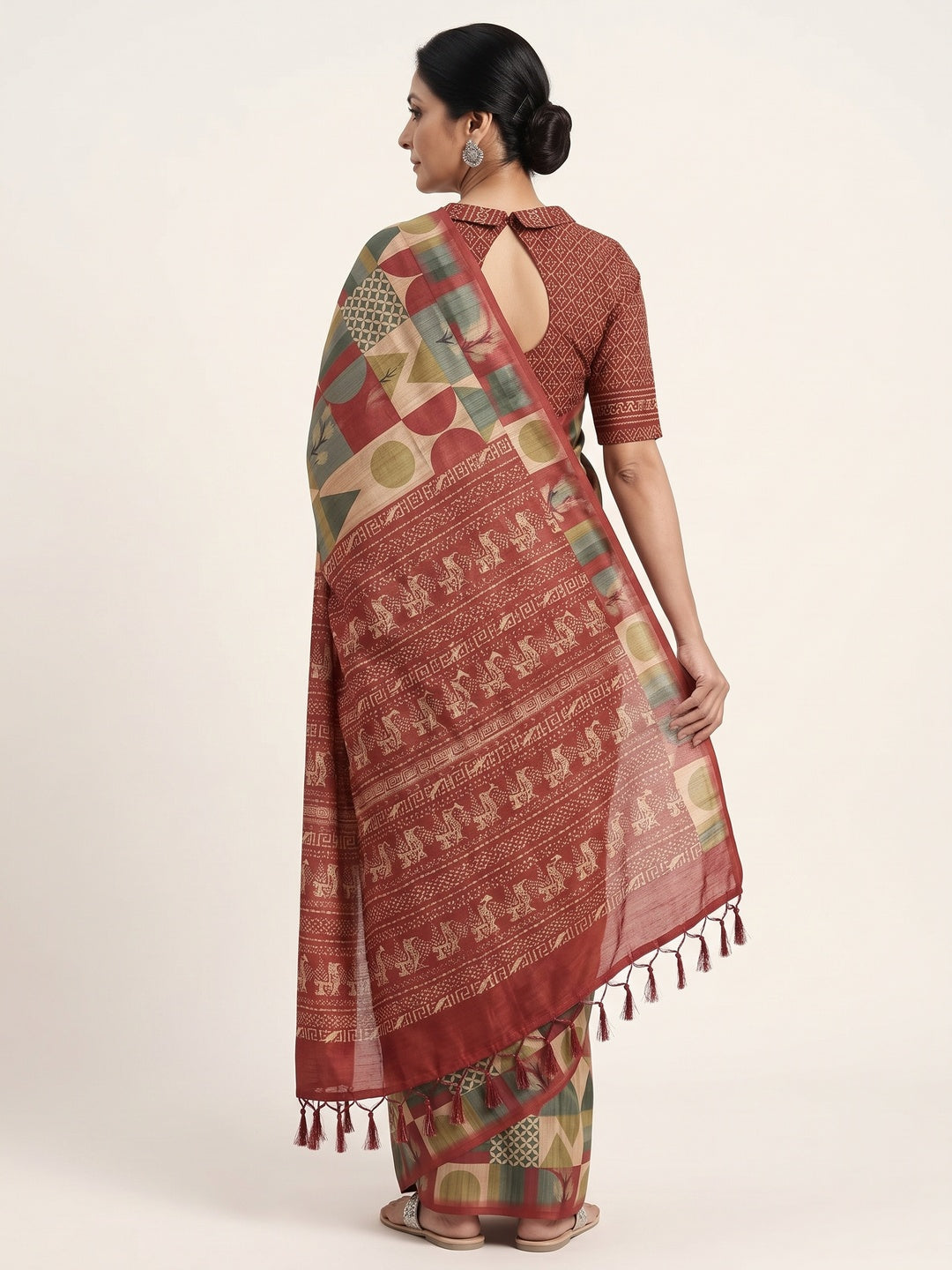 Beige Geometric Printed Tussar Silk Blend Festive Saree with Elegant Textured Finish - Image 2