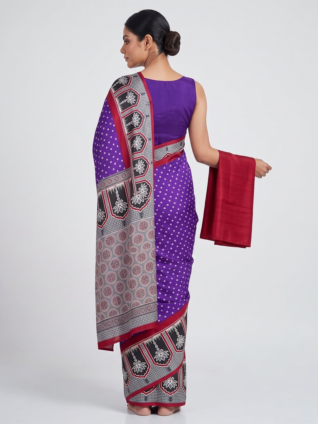 Classic Violet Crepe Silk Saree Enhanced with Bandhani Work for Timeless Appeal - Image 3
