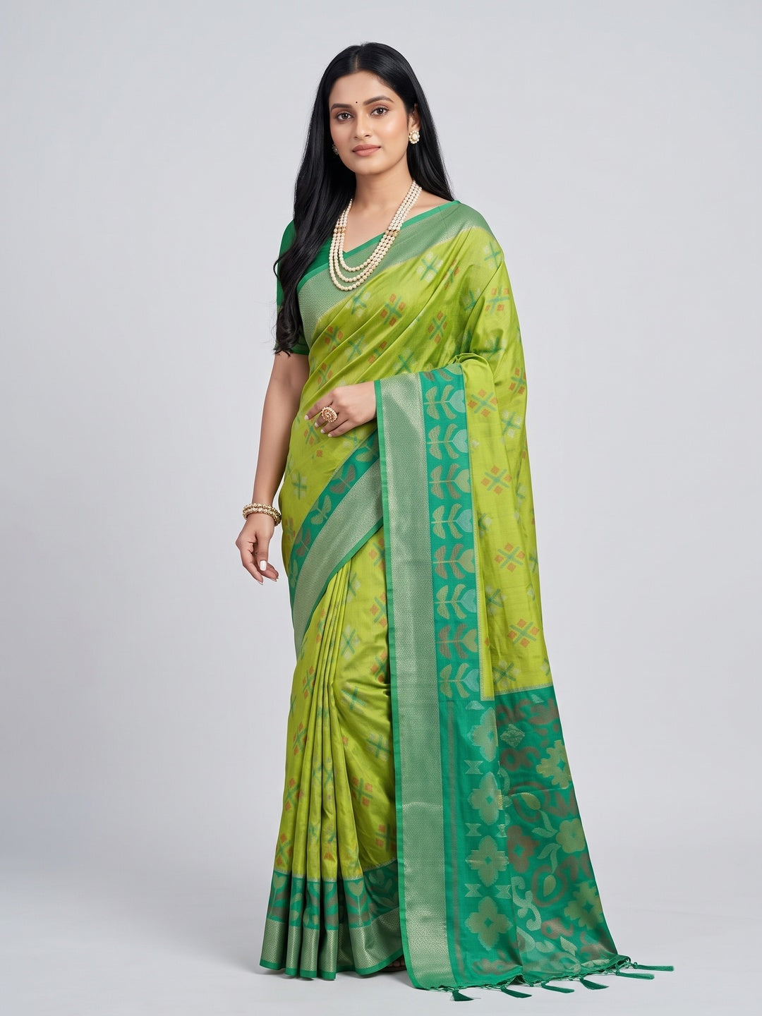 Radiant Green Silk Blend Saree Featuring Intricate Zari Weaving & Tassel Pallu - Image 1