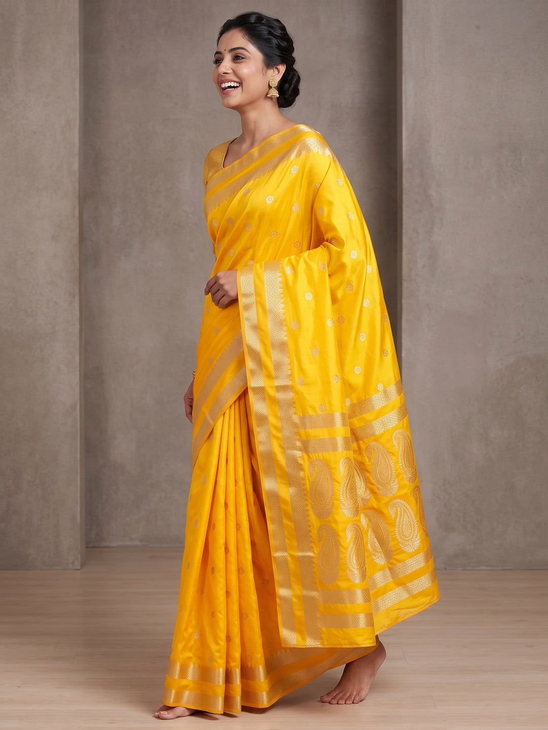Yellow Ornate Floral Zari Weaving Work Silk Blend Saree With Festive Shine - Image 4