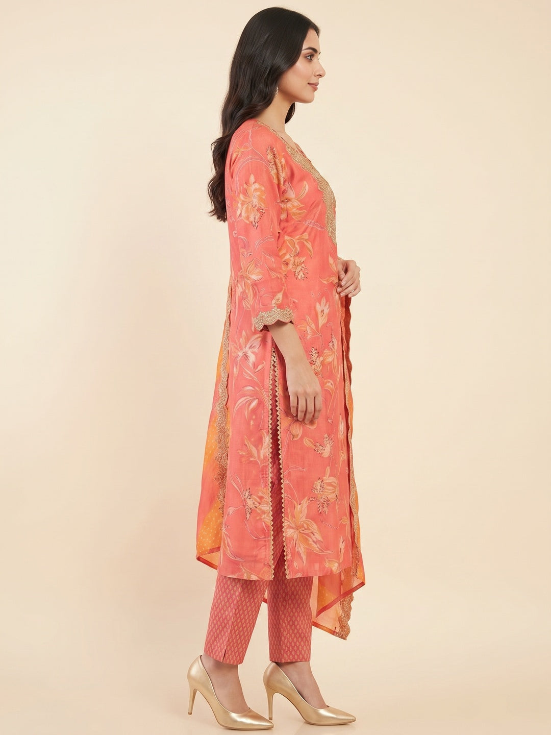 Red Muslin Straight Salwar Suit Highlighted with Graceful Floral Prints and Handcrafted Beads Work - Image 3