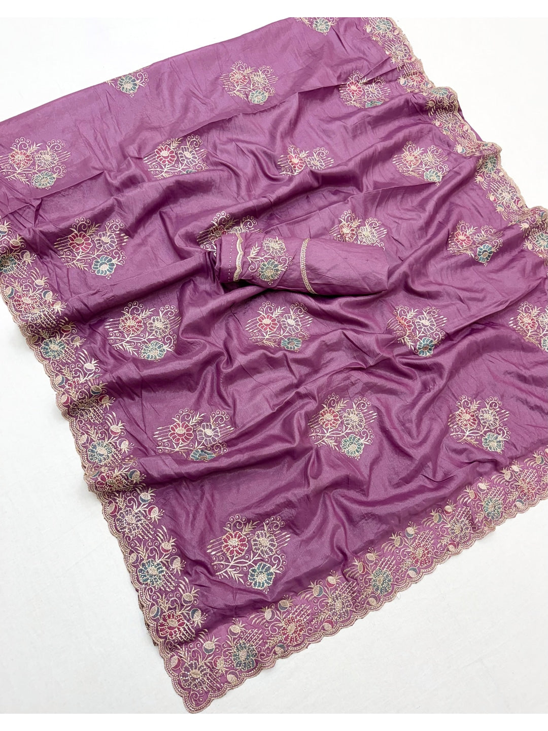 Peachmode Mauve Georgette Kanak Vol 1 Embroidered Saree - Image 3
