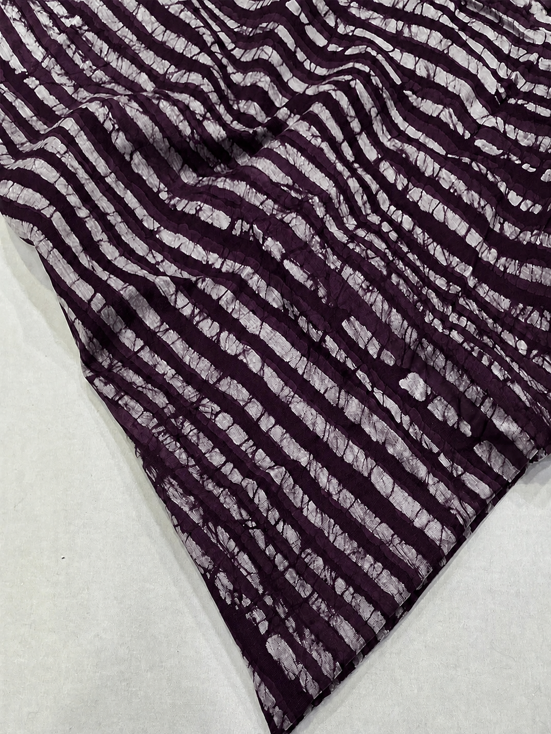 Peachmode Deep Wine Mul Cotton Mirror Work Saree - Image 4