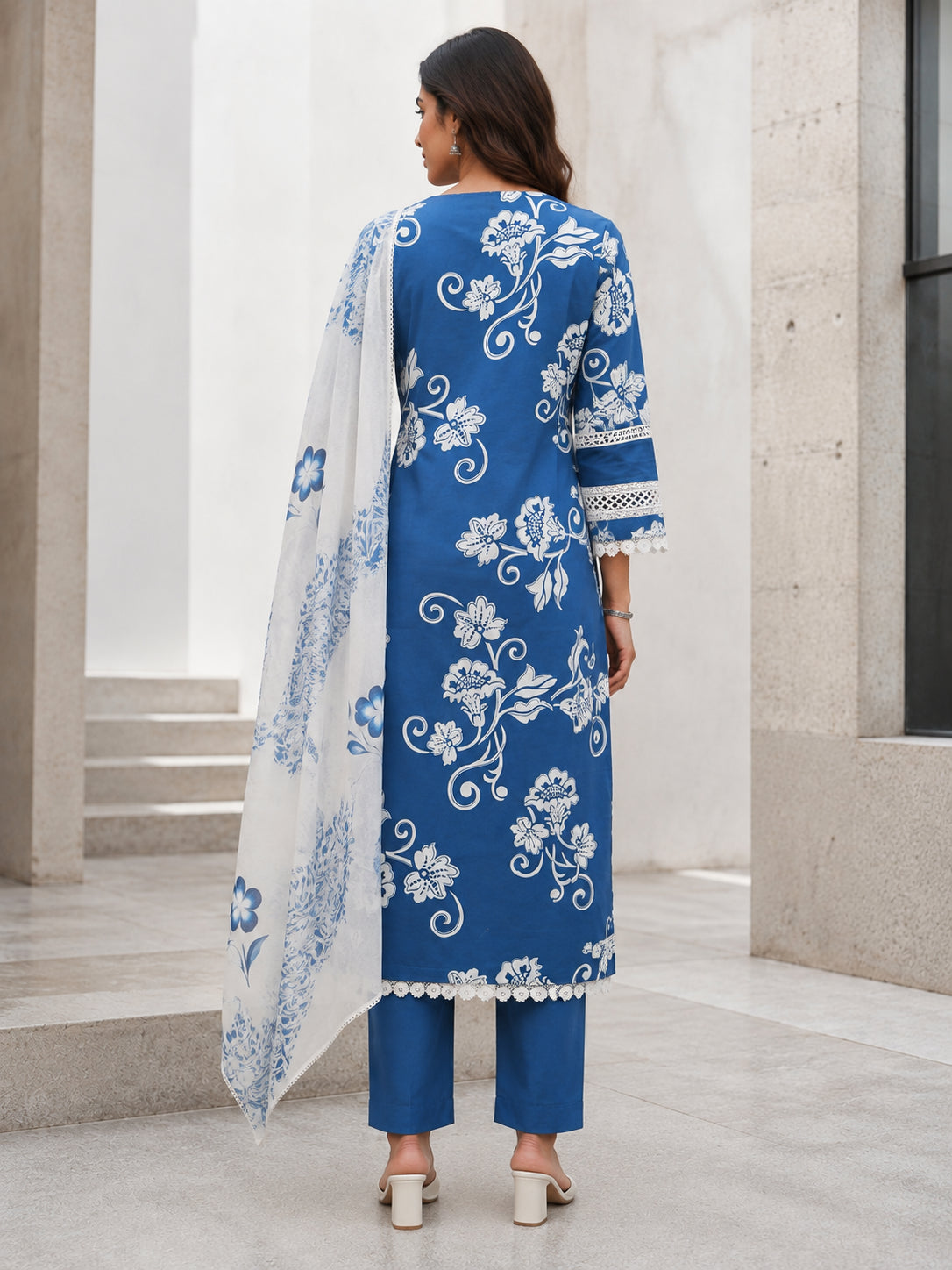 Peachmode Blue Pure Cotton Floral Printed Salwar Suit - Image 4