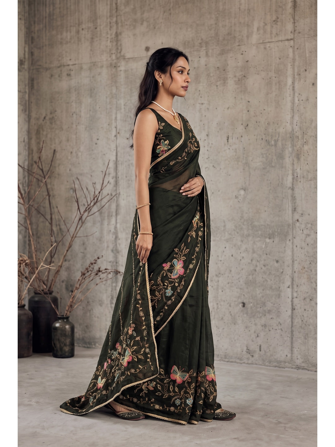 Peachmode Dark Green Floral Embroidered Star Georgette Saree - Image 2
