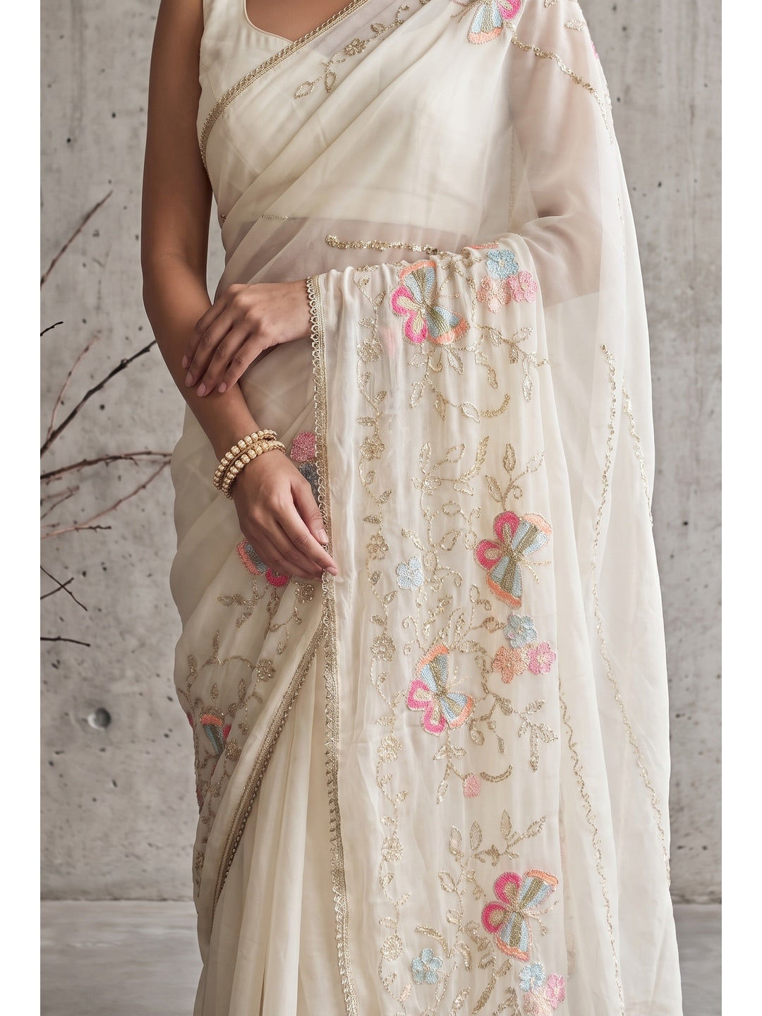 Peachmode White Floral Embroidered Star Georgette Saree - Image 4