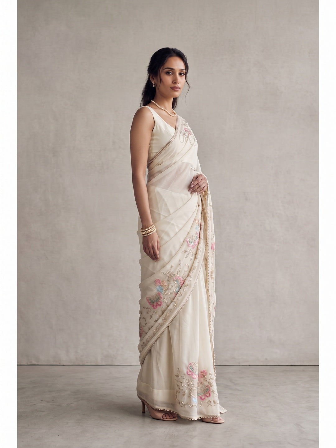 Peachmode White Floral Embroidered Star Georgette Saree - Image 5