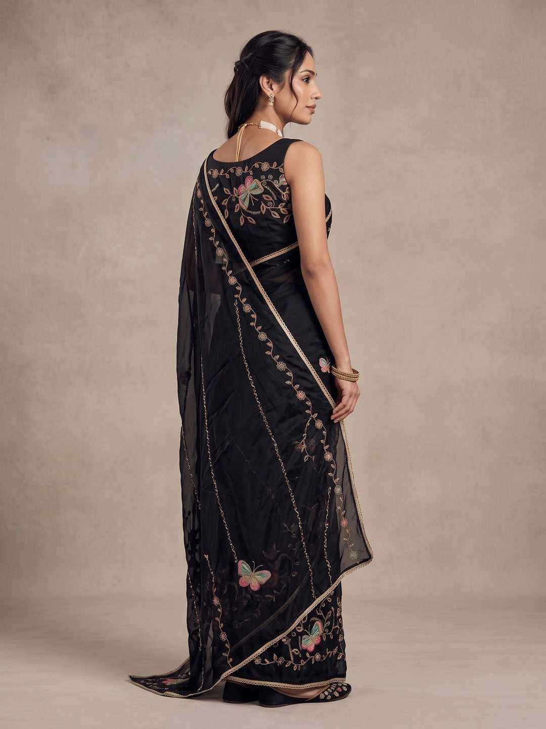 Peachmode Black Floral Embroidered Star Georgette Saree - Image 5