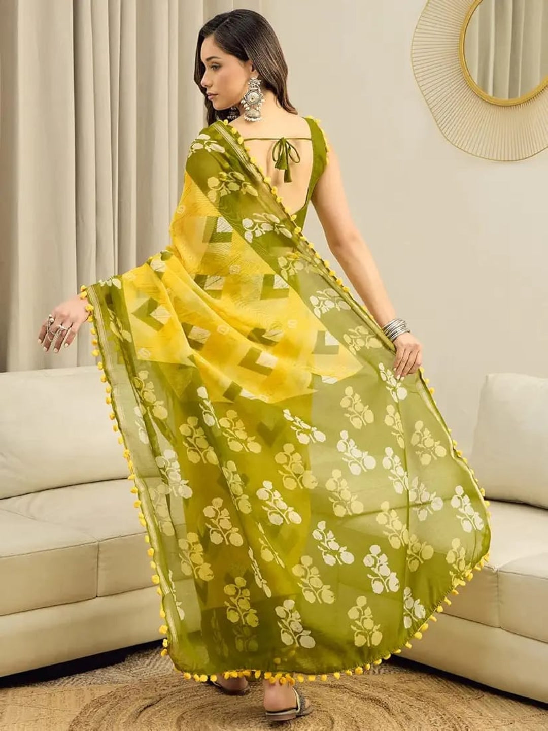 Peachmode Yellow Geometric Printed Linen Saree - Image 3