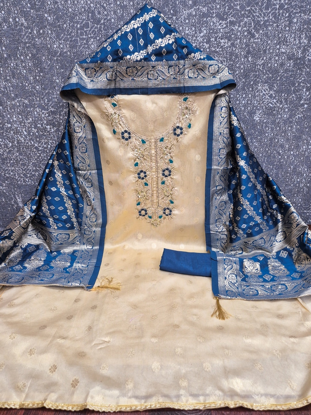 Cream Blue Floral Embroidered Shimmer Unstitched Dress Material - Image 5