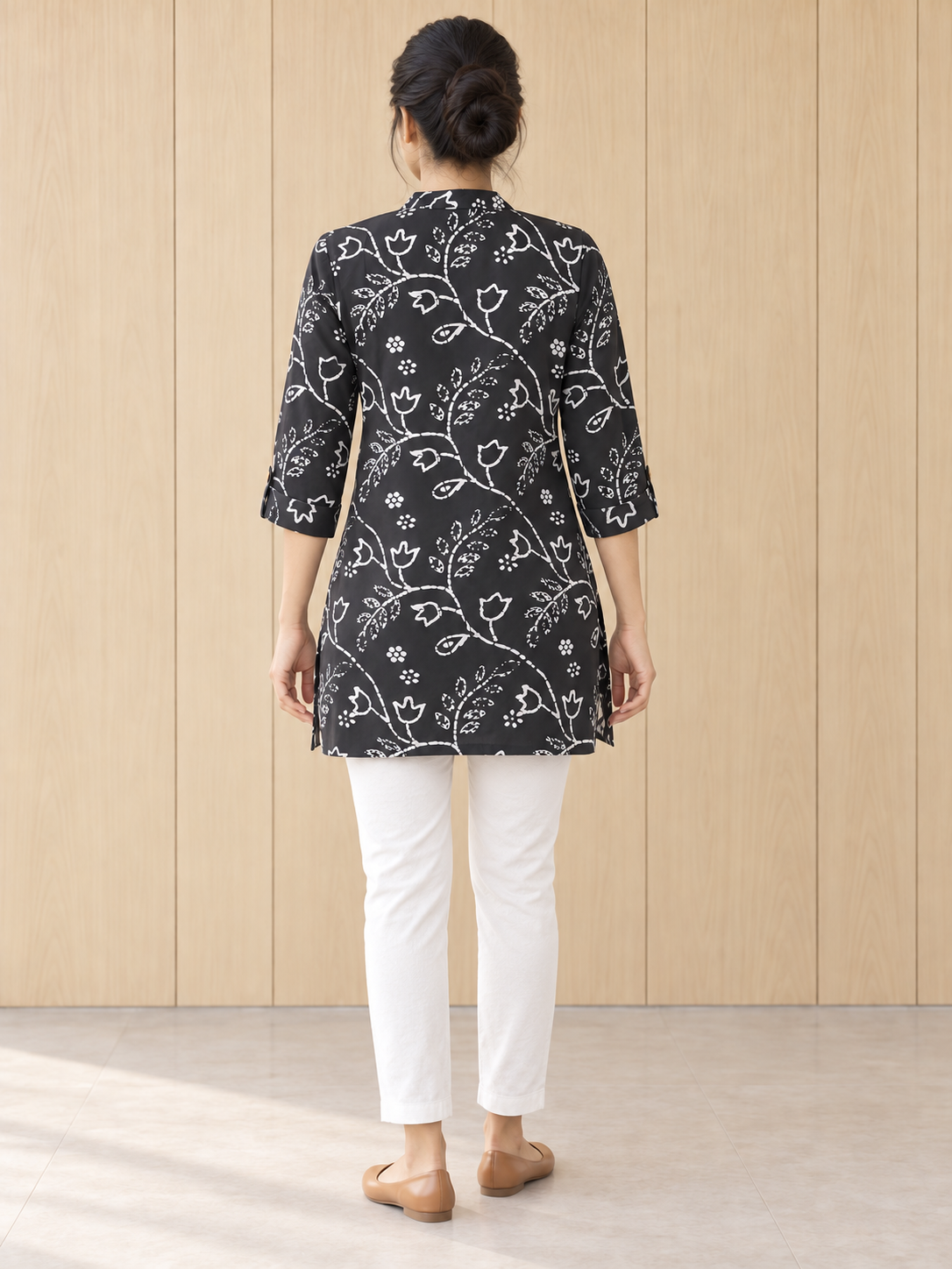 Peachmode Grey Rayon Floral Line-Art Buttoned Top - Image 4