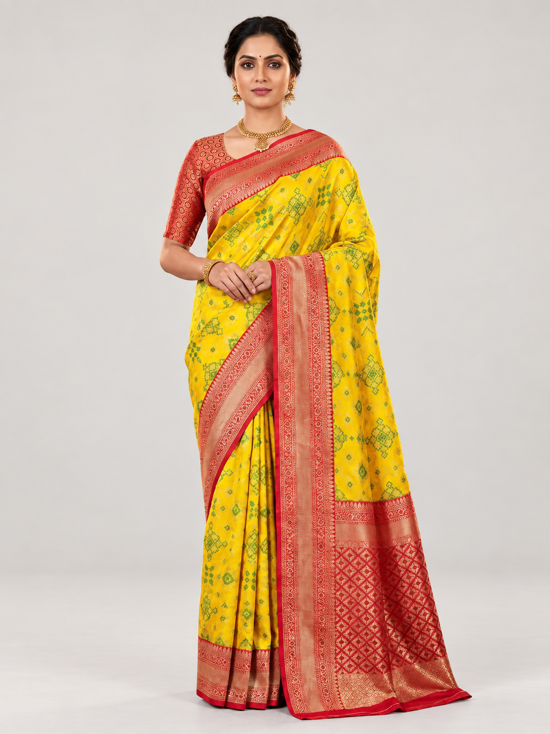 Flaunt Yellow Colored Festive Wear Woven Patola Silk Saree - Image 4