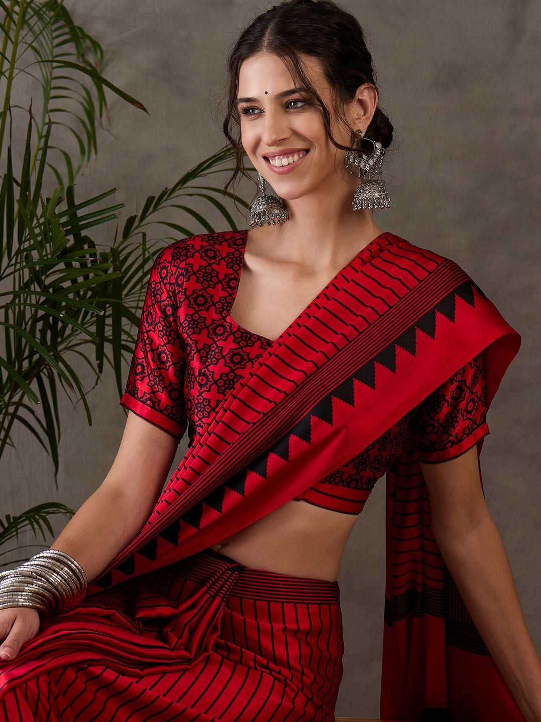 Peachmode Red Striped Modal Art Silk Saree with Blouse - Image 5