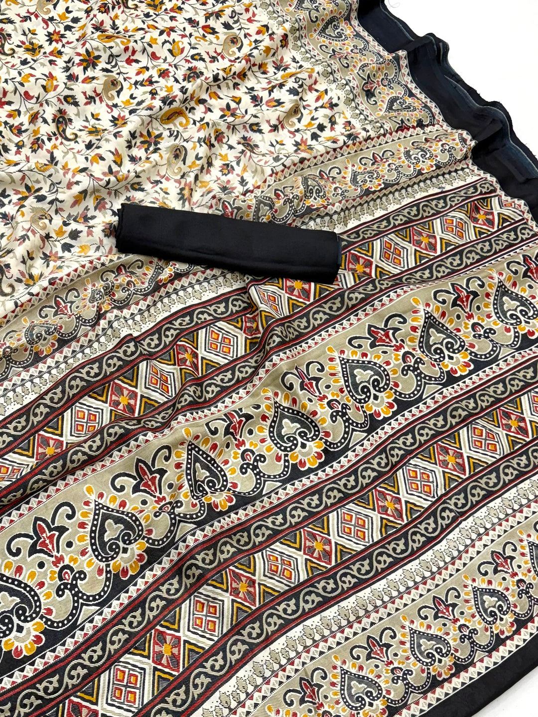 Peachmode Cream Black Art Silk Printed Saree - Image 3