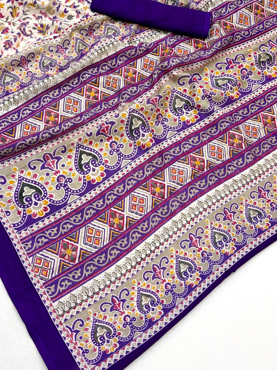 Peachmode Cream Purple Art Silk Printed Saree - Image 4
