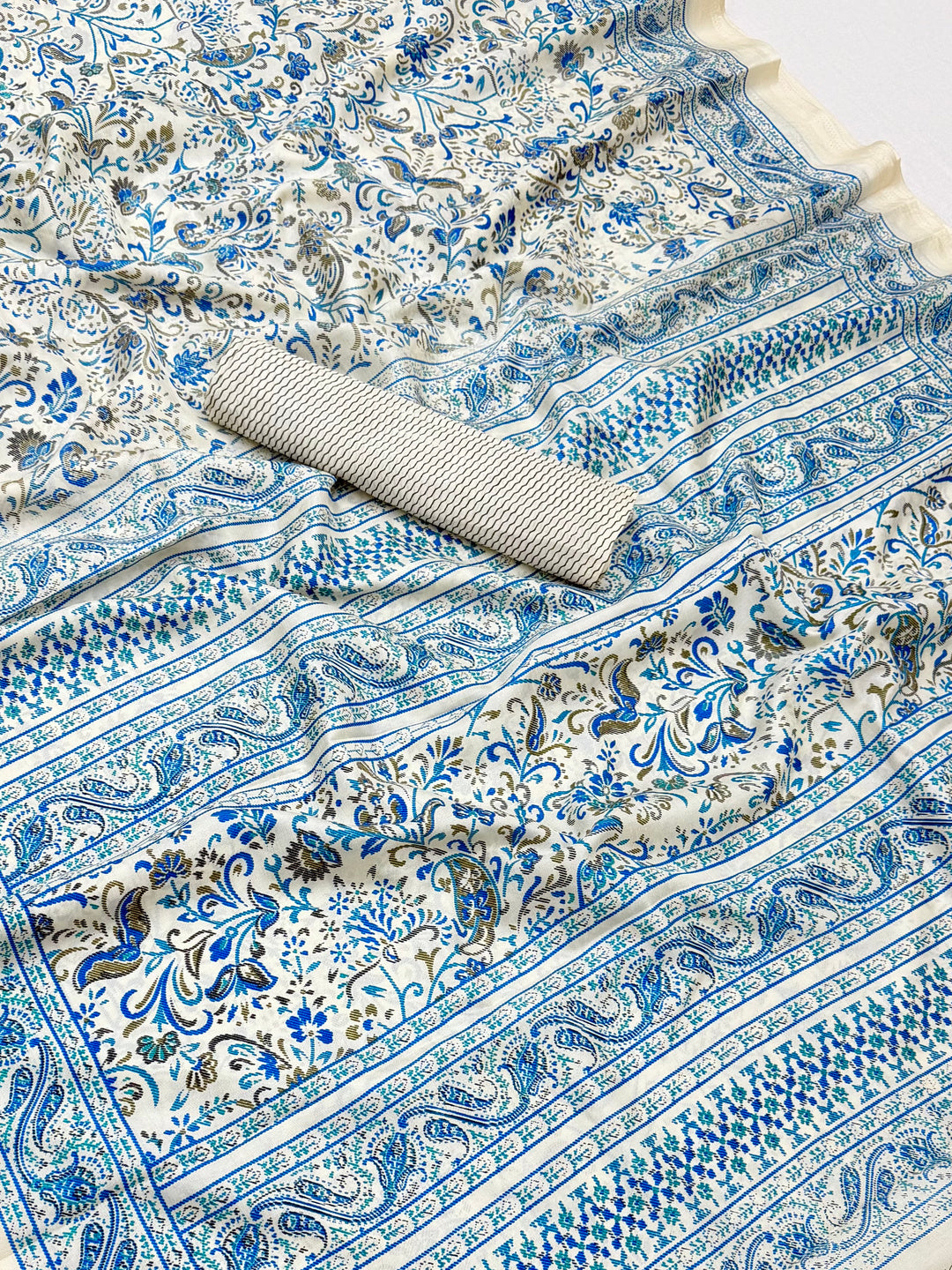 Peachmode Cream Blue Art Silk Printed Saree - Image 3