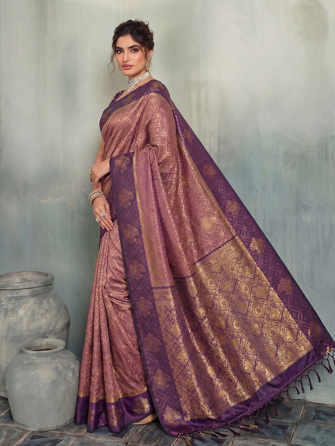 Peachmode Dark Magenta Silk Blend Woven Saree - Image 2