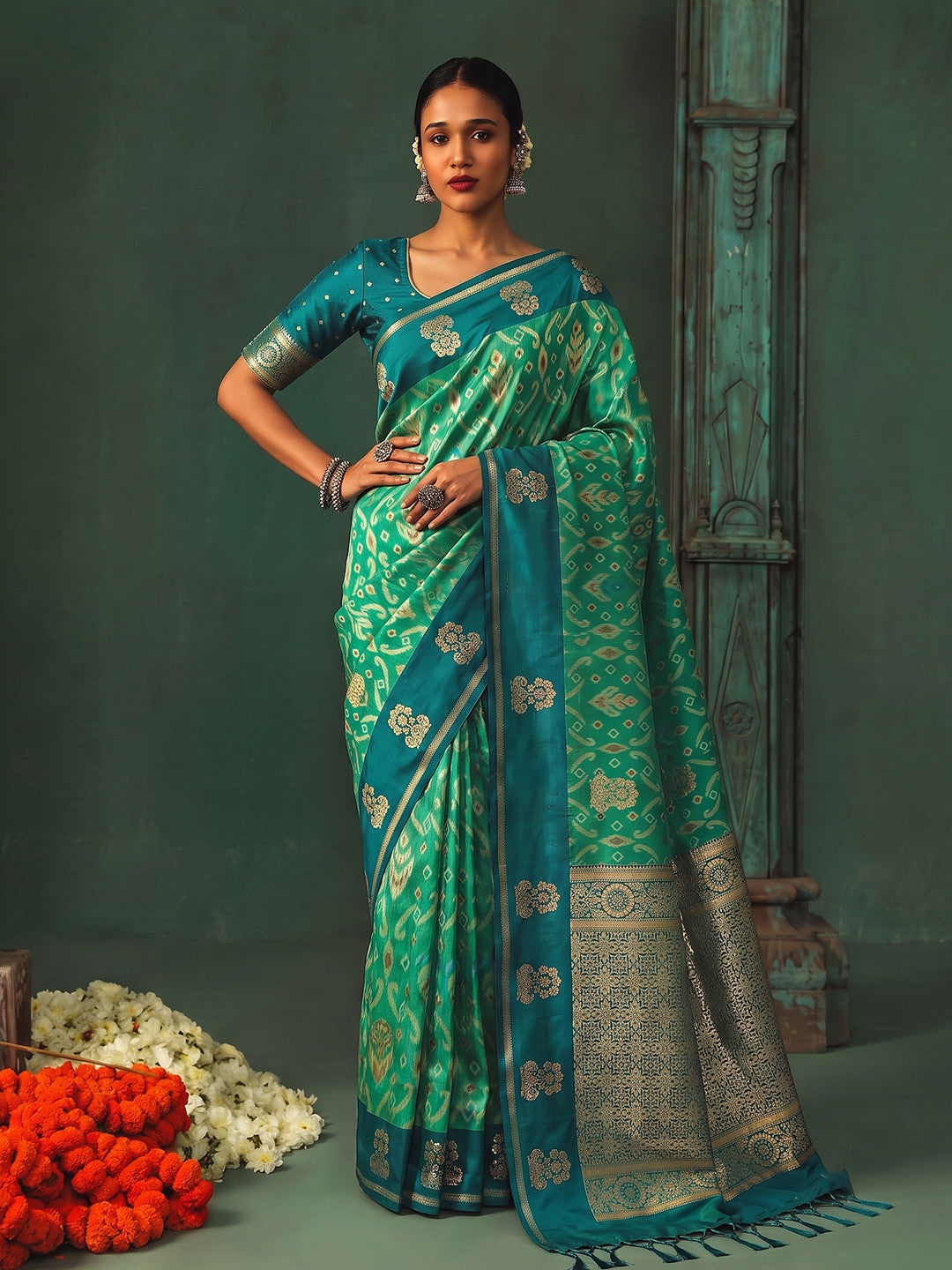 Peachmode Rama Silk Blend Woven Saree - Image 1