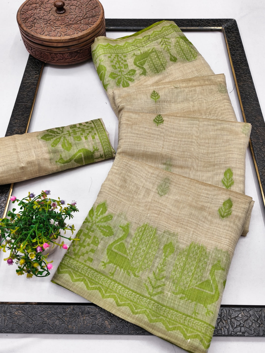 Peachmode Natural Cream Lime Green Cotton Blend Jamdani Saree - Image 3
